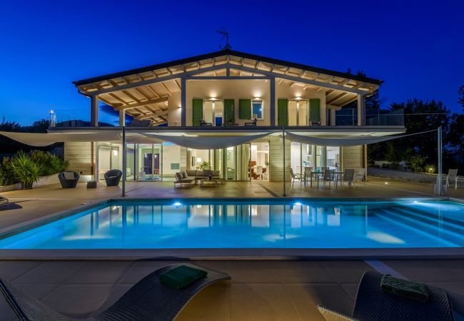 Villa a Acqualagna - Villa Montefalcone 8 Villa a Acqualagna - Villa Montefalcone 8