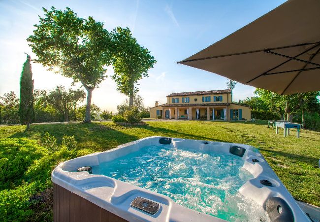 Villa a San Costanzo - Villa Elettra 12+2 Villa a San Costanzo - Villa Elettra 12+2