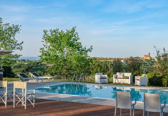 Villa a San Costanzo - Villa Elettra 12+2 Villa a San Costanzo - Villa Elettra 12+2