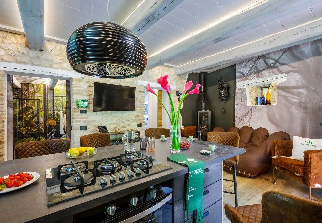 Villa a Sarnano - Casalino Galassi 4+2 Villa a Sarnano - Casalino Galassi 4+2