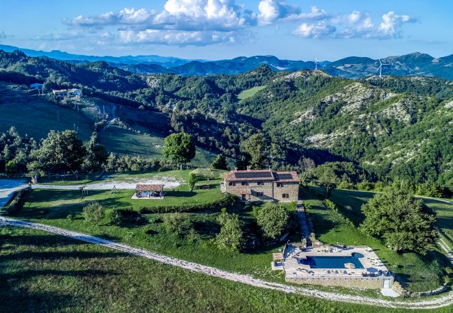 Villa a Apecchio - Ca Quattrocchi 10+3 Villa a Apecchio - Ca Quattrocchi 10+3