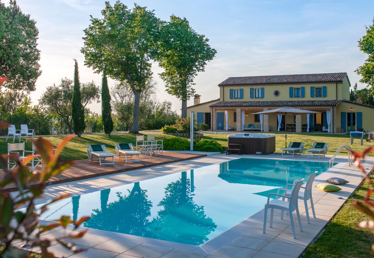 Villa a San Costanzo - Villa Elettra 8