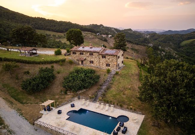 Villa in Apecchio - Ca Quattrocchi 10+3 Villa in Apecchio - Ca Quattrocchi 10+3