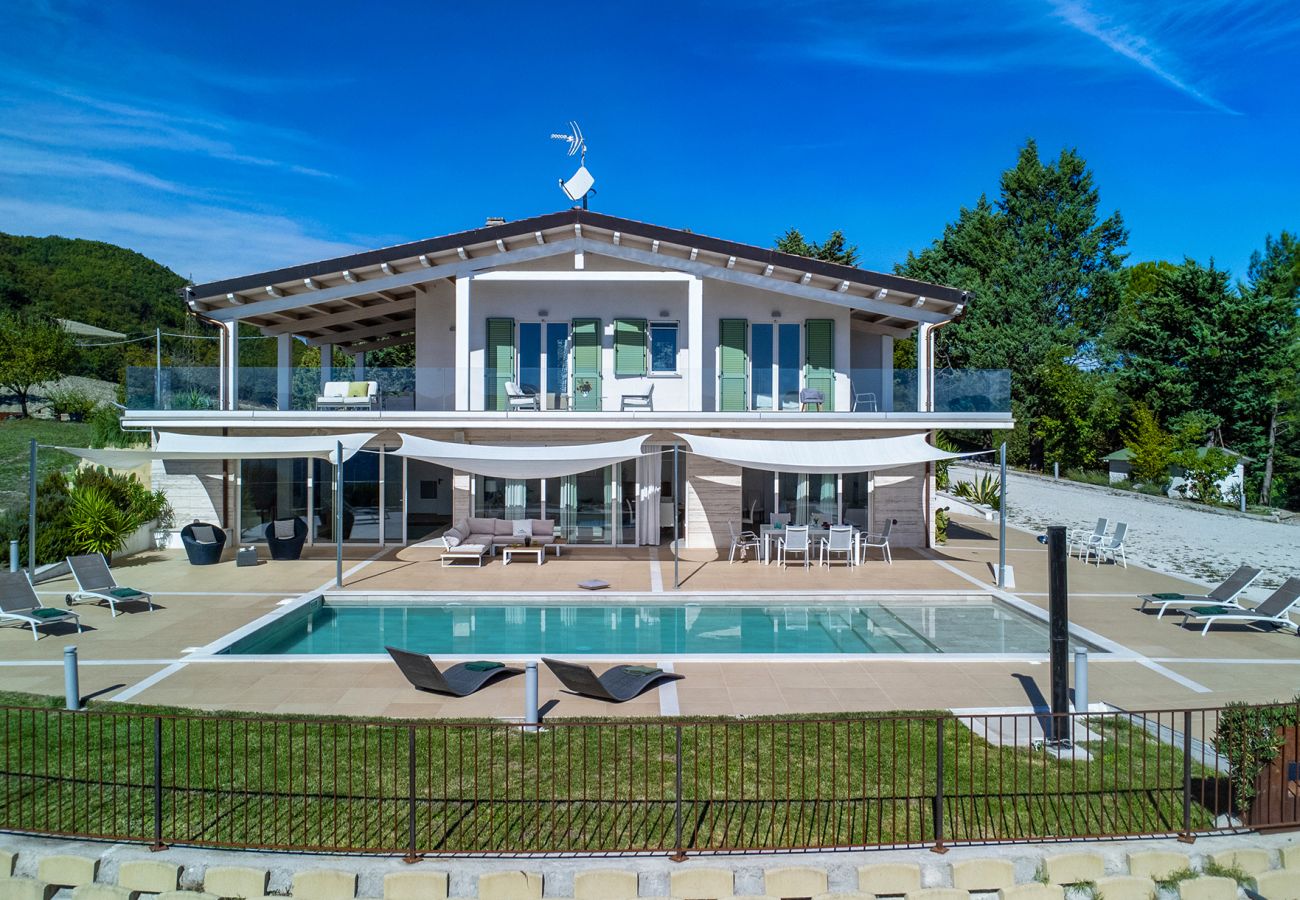 Villa in Acqualagna - Villa Montefalcone 8