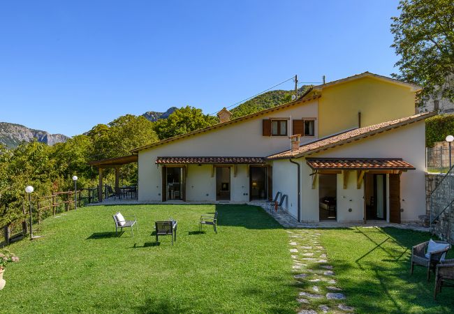 Villa in Piobbico - Acquanera 6+2 Villa in Piobbico - Acquanera 6+2