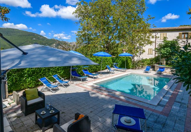 Villa in Piobbico - Acquanera 6+2 Villa in Piobbico - Acquanera 6+2