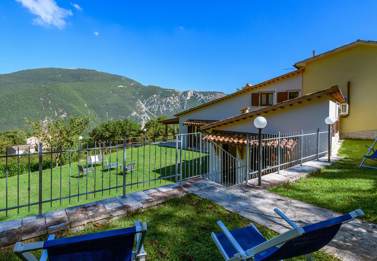 Villa in Piobbico - Acquanera 6+2 Villa in Piobbico - Acquanera 6+2