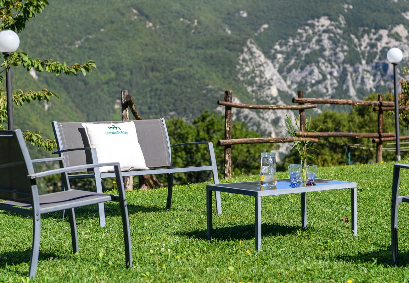 Villa in Piobbico - Acquanera 6+2 Villa in Piobbico - Acquanera 6+2