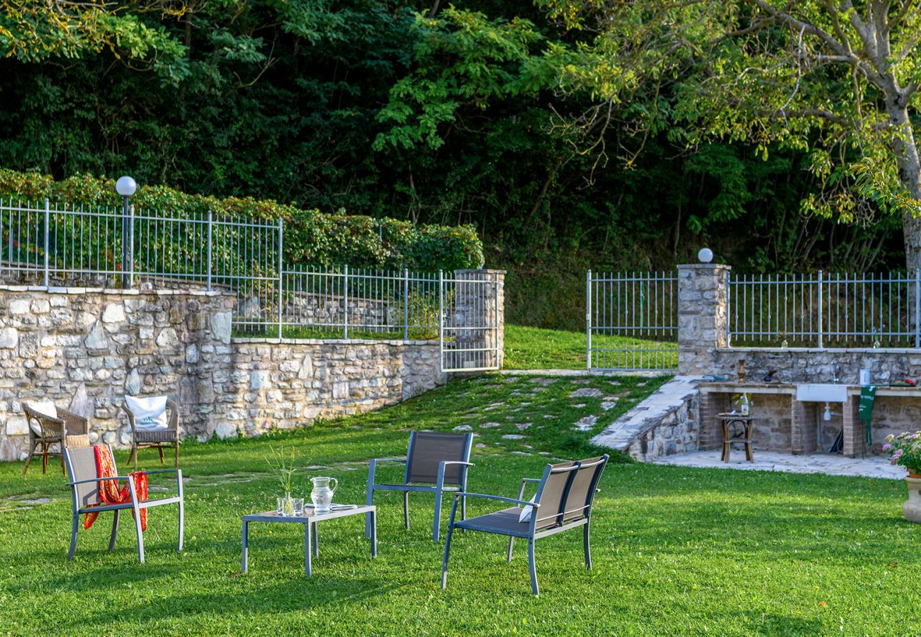 Villa in Piobbico - Acquanera 6+2 Villa in Piobbico - Acquanera 6+2