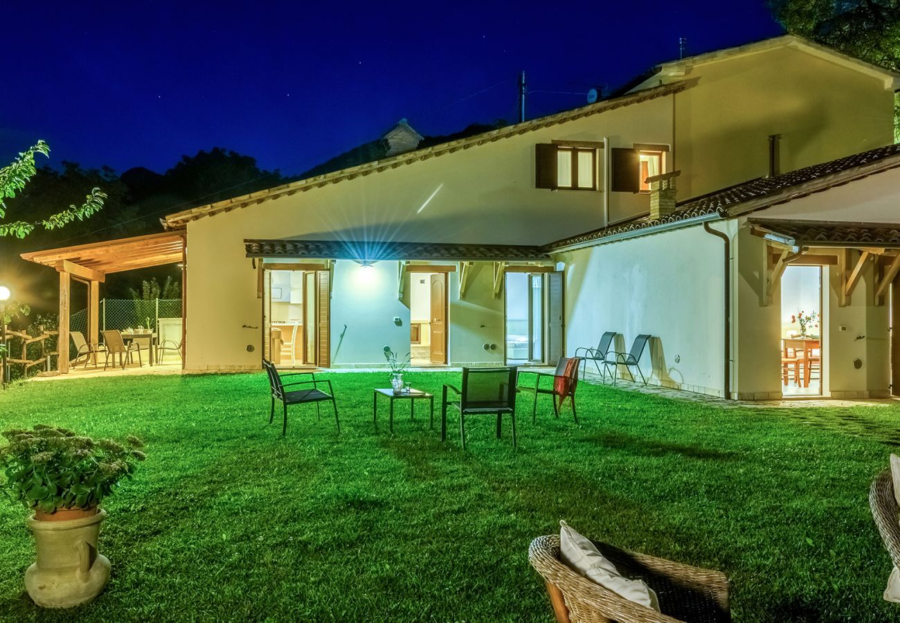 Villa in Piobbico - Acquanera 6+2 Villa in Piobbico - Acquanera 6+2