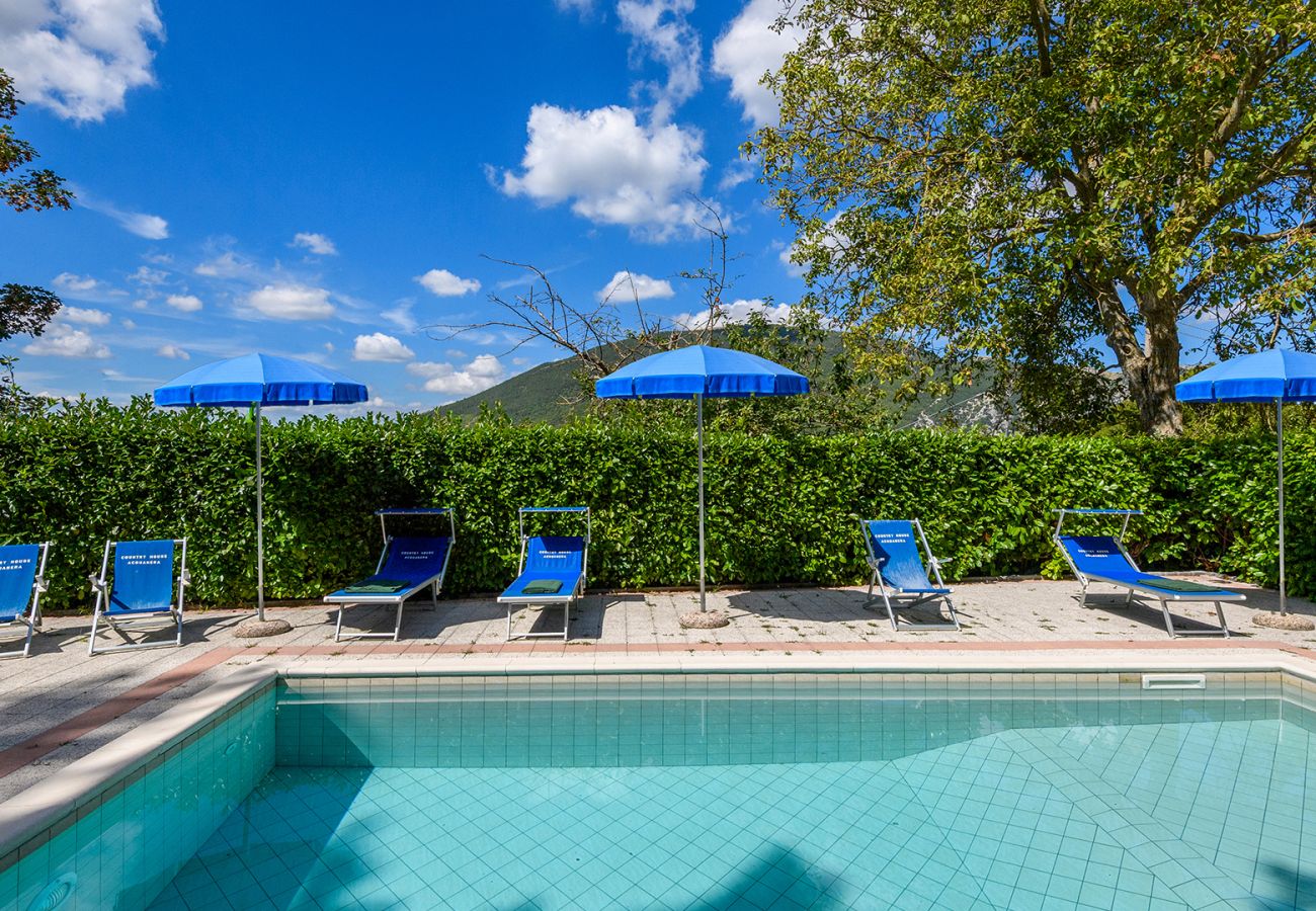 Villa in Piobbico - Acquanera 6+2 Villa in Piobbico - Acquanera 6+2