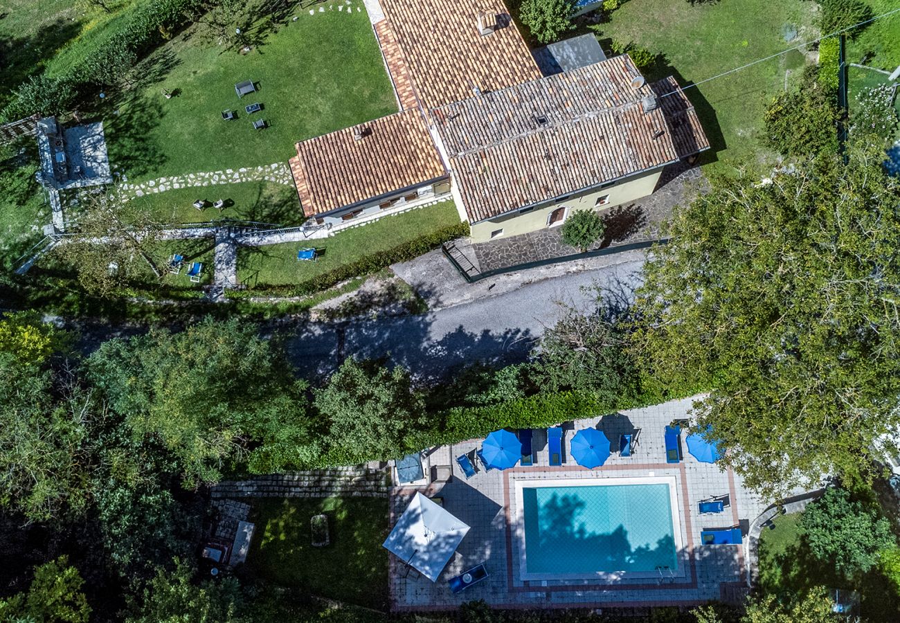 Villa in Piobbico - Acquanera 6+2 Villa in Piobbico - Acquanera 6+2