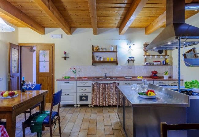 Villa in Cartoceto - Casale Partemio 8 Villa in Cartoceto - Casale Partemio 8