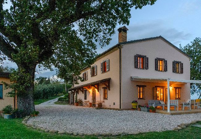 Villa in Cartoceto - Casale Partemio 8 Villa in Cartoceto - Casale Partemio 8