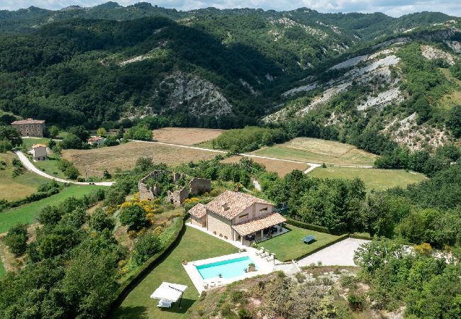 Villa in Apecchio - Chipieri 4+2 Villa in Apecchio - Chipieri 4+2
